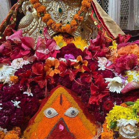 Hotel Jai Mata Chintpurni Family Hotel Bharwain Экстерьер фото